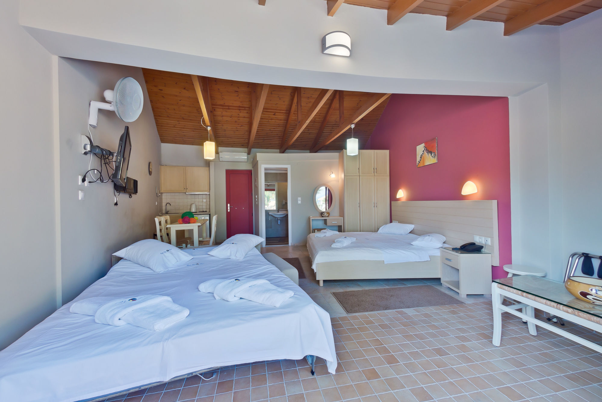 Rouda Bay Beach Hotel Mikros Gialos Exterior photo