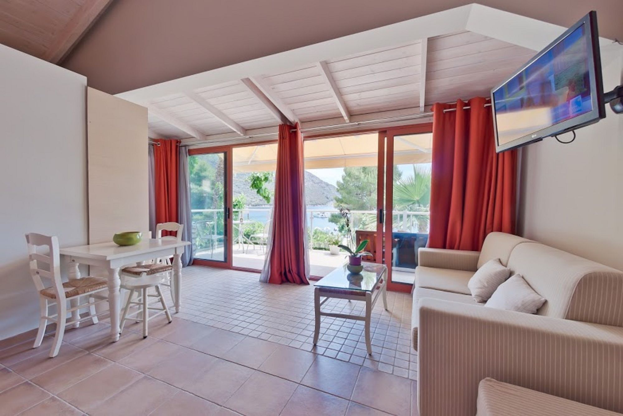 Rouda Bay Beach Hotel Mikros Gialos Exterior photo
